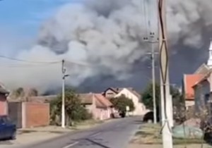 Požar u Deliblatskoj peščari snimljen iz sela Kajtasovo