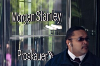 Morgan Stanley radzi: Sprzedawać złotego w wypadku podwyżki stóp procentowych