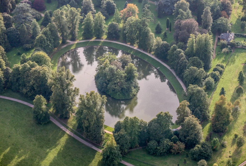 Grób księżnej Diany na wyspie Althorp