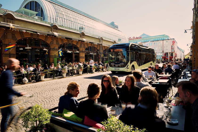 Elektryczne autobusy mają 10,7 metrów długości