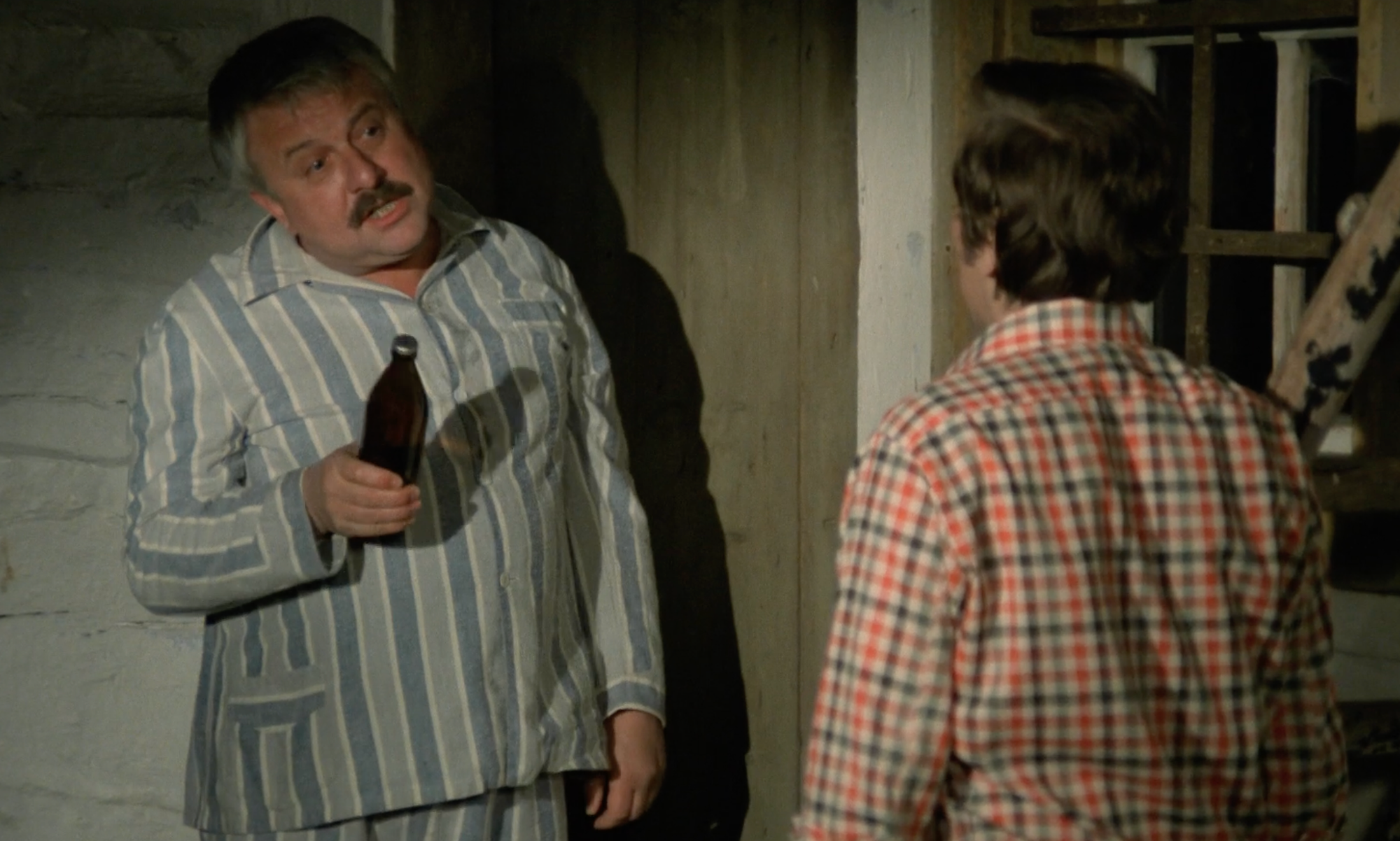 Český herec Josef Karlík vo filme Jak dostat tatínka do polepšovny.