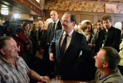 Badania exit polls: Hollande nowym prezydentem Francji