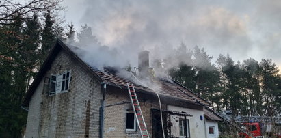 Tragiczny pożar domu wielorodzinnego. Nie żyje jedna osoba