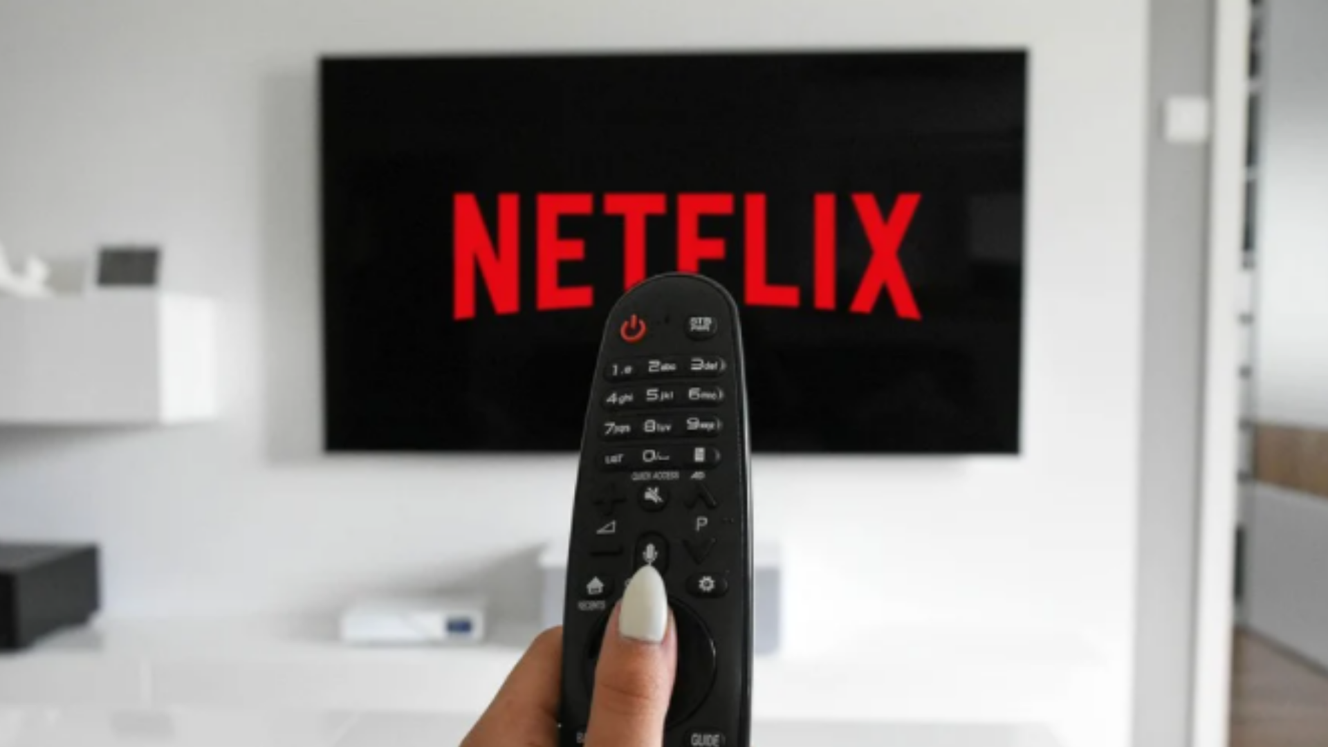 Netflix neustále pracuje na spôsoboch, ako obmedziť zdieľanie hesiel mimo jednej domácnosti