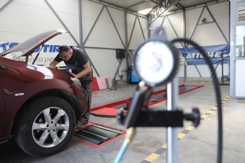 Stručnjaci savetuju da kontrolni pregled automobila obavite makar dve sedmice od zakazanog datuta za duže putovanje