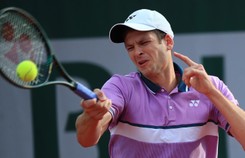 Hurkacz zawiódł. Przegrał z kwalifikantem w 1. rundzie French Open
