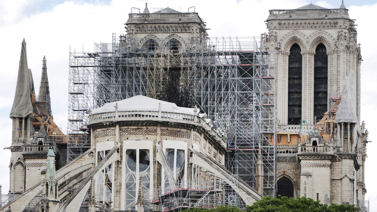 Katedra Notre Dame w Paryżu. Problemy z odbudową katedry 