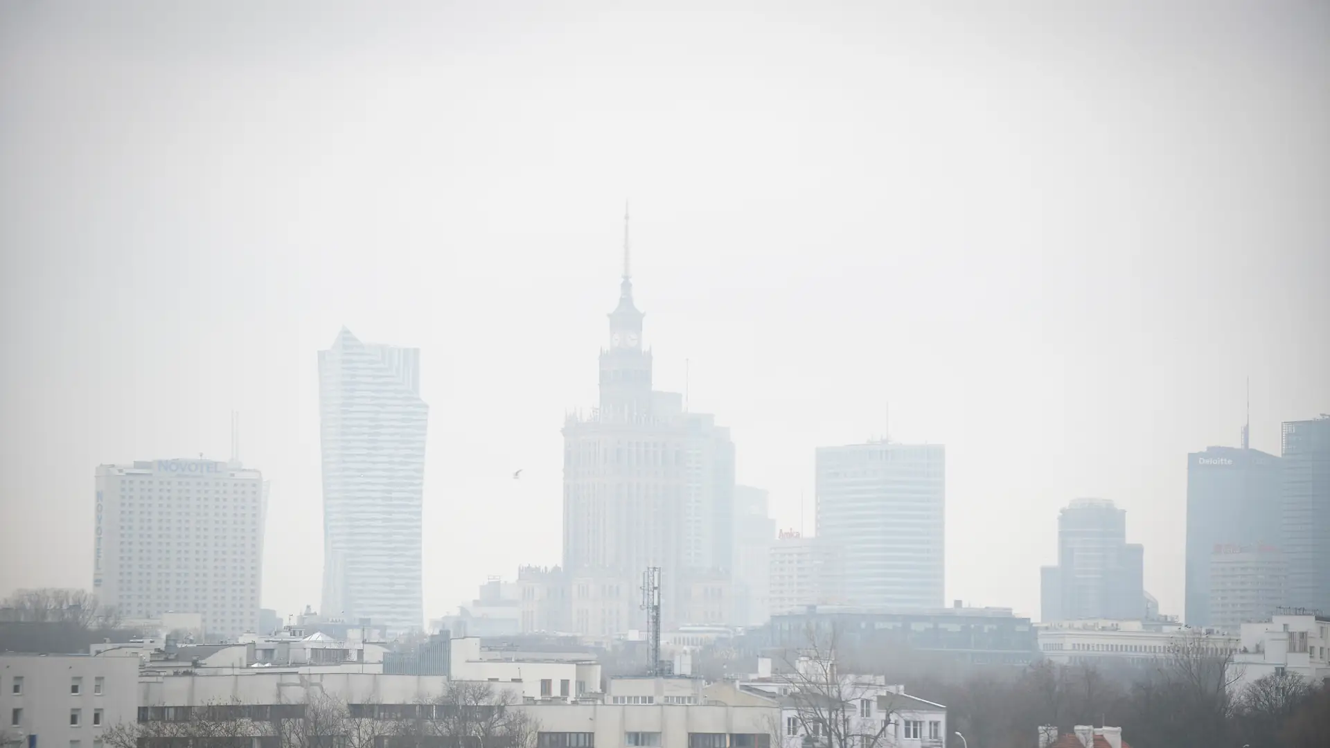 Polskie miasta się duszą, pora na reakcję. 5 sposobów na ekomobilność - zacznij już dziś