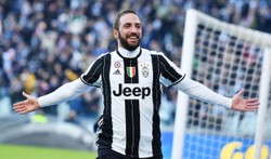 Liga włoska: Juventus po golach Dybali i Higuaina pokonał Lazio