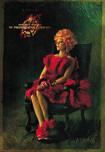 Elizabeth Banks jako Effie Trinket