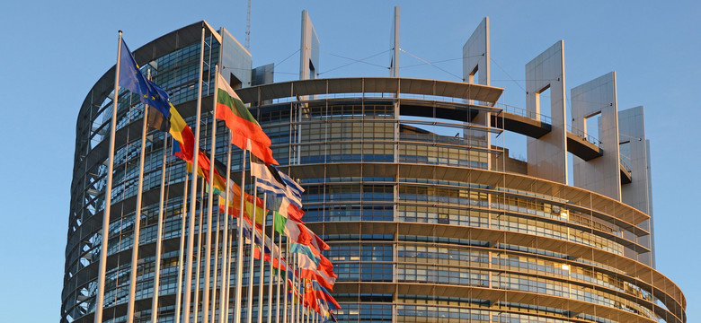 Parlament Europejski poprawia warunki pracy swego personelu. Również ze strachu