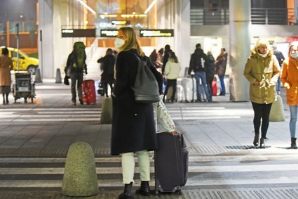 Zasady wjazdu lub przylotu do Polski jak przed pandemią. Za wyjątkiem dwóch kierunków