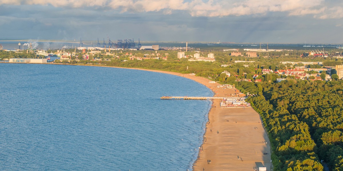 Polska powiększyła się przez rok o ponad 100 tys. hektarów.