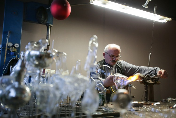 Produkcja bombek i ozdób choinkowych