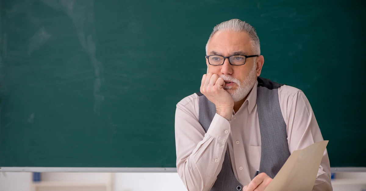 Nawet 8 tys. zł dodatku dla nauczycieli z okazji Dnia Edukacji Narodowej. Kto dostanie?