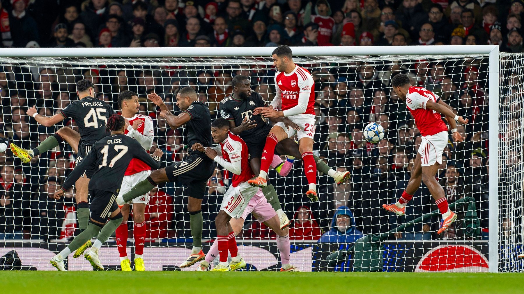 Cine transmite Bayern München - Arsenal la TV. La ce oră începe meciul din Champions League
