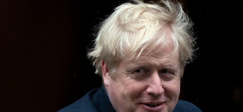 Boris Johnson wraca do zdrowia. Ogląda "Władcę Pierścieni" i rozwiązuje sudoku