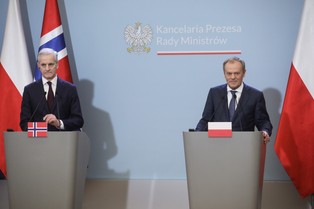 Donald Tusk deklaruje większą współpracę militarną ze Skandynawami. Polska "trochę bezpieczniejsza"