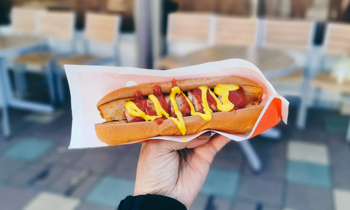 Niemiecka Ikea usunęła z oferty popularnego hotdoga. Klienci protestują