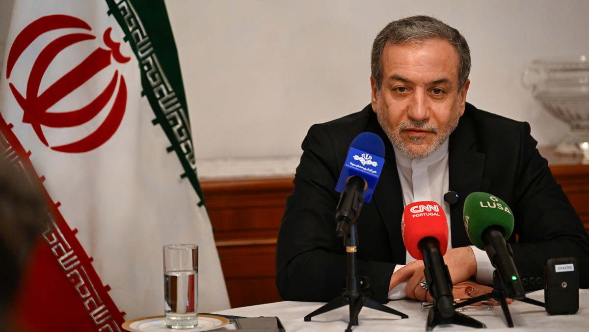 Iran odrzuca utworzenie sojuszu militarnego z Rosją, co może nie spodobać się Putinowi [Źródło: The Moscow Times]