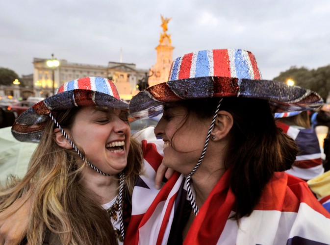 Brytyjczycy w ślubnej euforii