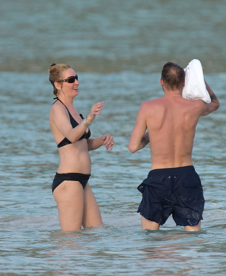 46-letnia Uma Thurman w bikini. Czyżby nowy partner u jej boku?