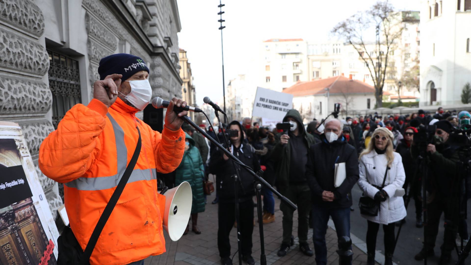 Protest u Beogradu zbog novih mera koje je uveo Krizni štab