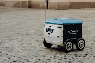 W gastronomii brakuje rąk do pracy. Czy roboty zastąpią dostawców, kucharzy i kelnerów?