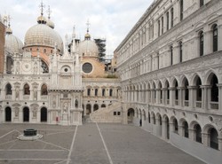 Wenecję uratują wodne zastrzyki