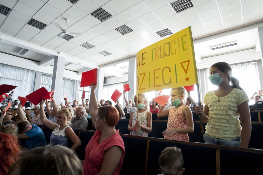 Bytom. Mieszkańcy Bobrka protestują przeciwko dzikim składowiskom