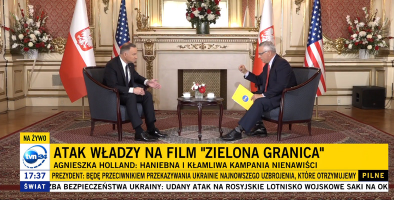 Prezydent Andrzej Duda podczas rozmowy z Marcinem Wroną z TVN