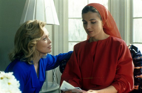 Faye Dunaway i Natasha Richardson na planie "Opowieści podręcznej"