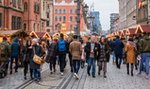 Tłum bez maseczek na Jarmarku we Wrocławiu. Prof. Simon: takie imprezy tylko dla zaszczepionych!