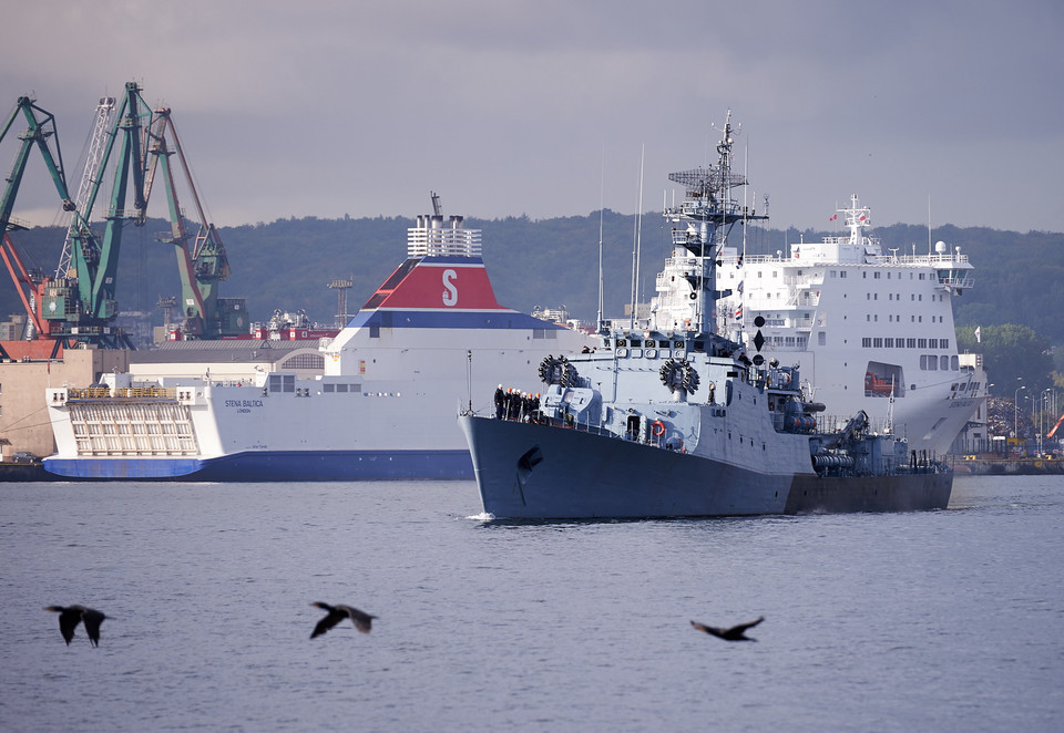  Ostatnie przygotowania na pokładzie okrętu ORP "Kaszub" tuż przed wyjściem w morze na międzynarodowe ćwiczenia "Northern Coasts 2015" w bazie morskiej w Gdyni