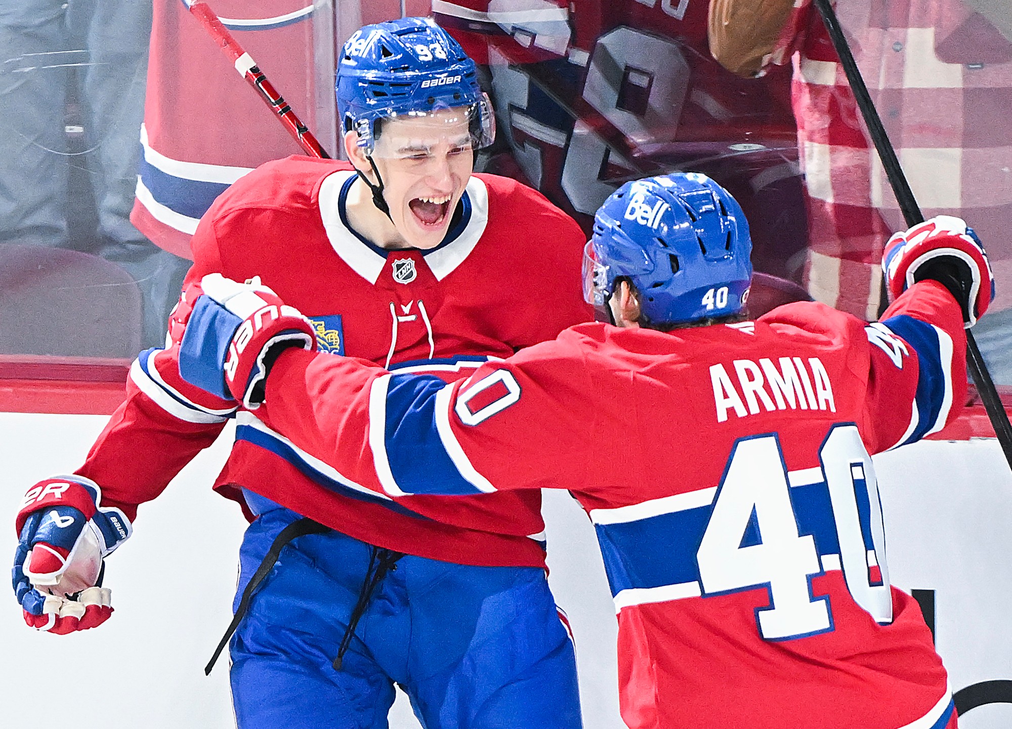 Ruský hokejista Ivan Demidov a Joel Armia (obaja Montreal Canadiens).