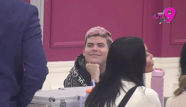 "Ti si napaćen, na silu isfeminiziran, isfrustriran" Bora Santana urnisao Uroša Stanića: "Ja mogu i da legnem pored tebe"