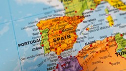 Wielki quiz z geografii. Przed Tobą 30 szybkich pytań. Dopasuj miasta do państw