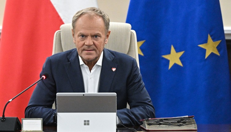 Tusk pokazał wideo wymierzone w nielegalną migrację". "Ten film zobaczą miliony ludzi"