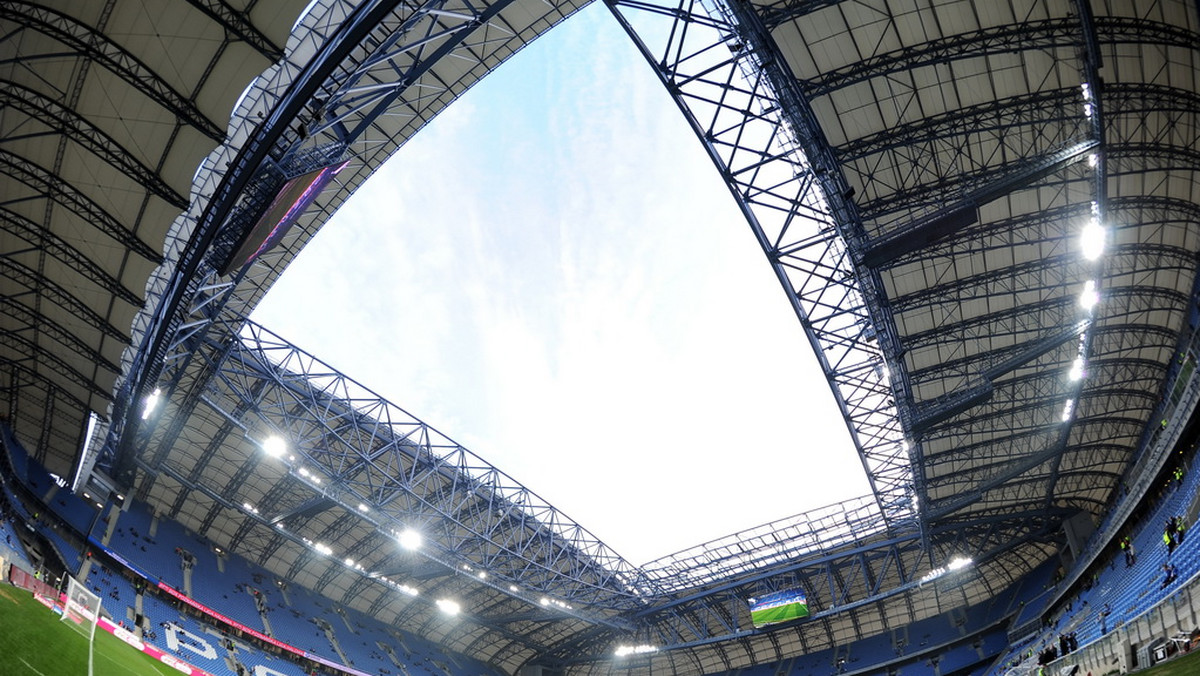 Stadion Miejski przy ulicy Bułgarskiej w Poznaniu, który był jedną z aren Euro 2012, może wkrótce zmienić nazwę. Jak informuje "Fakt" - na ukończeniu są rozmowy pomiędzy właścicielem stadionu a firmą Enea.