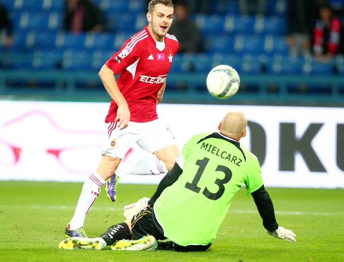 T-Mobile Ekstraklasa: Wisła nie dała szans Widzewowi. WIDEO