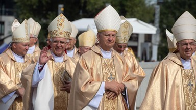 Polscy biskupi nie są autorytetem moralnym dla Polaków. Miażdżący sondaż