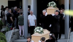 Pożegnanie ofiar morderstw w Starej Wsi. Poruszające słowa księdza i apel bliskich