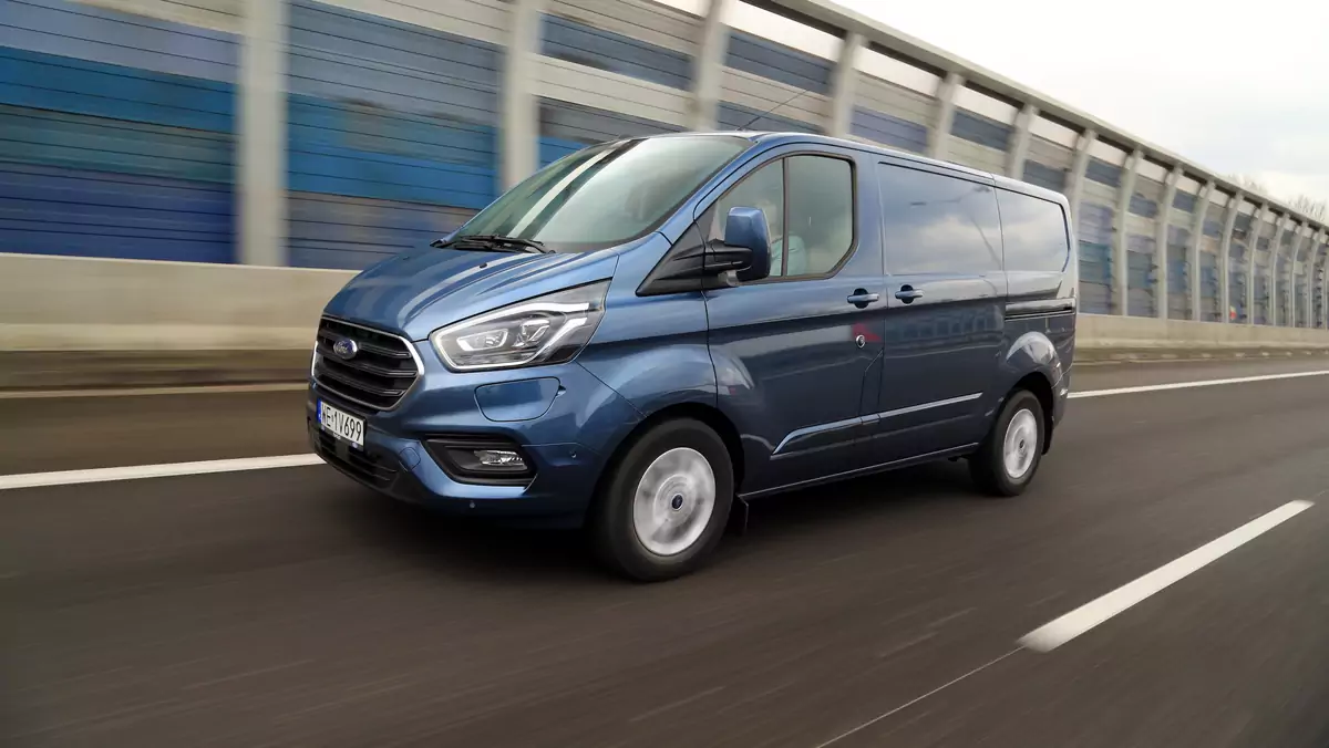 Ford Transit Custom plug-in – miejski dostawczak