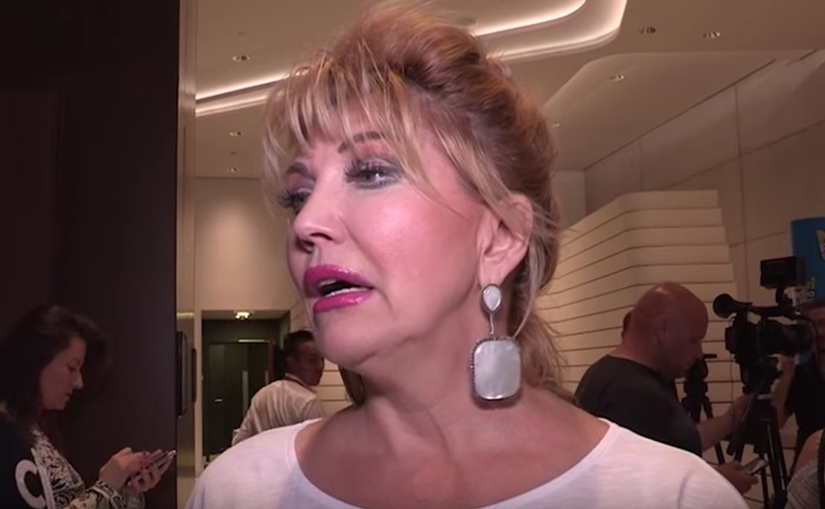 Kuca Na Ivici Sume Ovako Zapravo Zivi Suzana Mancic U Grckoj Niti Volim More Nit Vrucinu Najradije Bih Na Neki Glecer