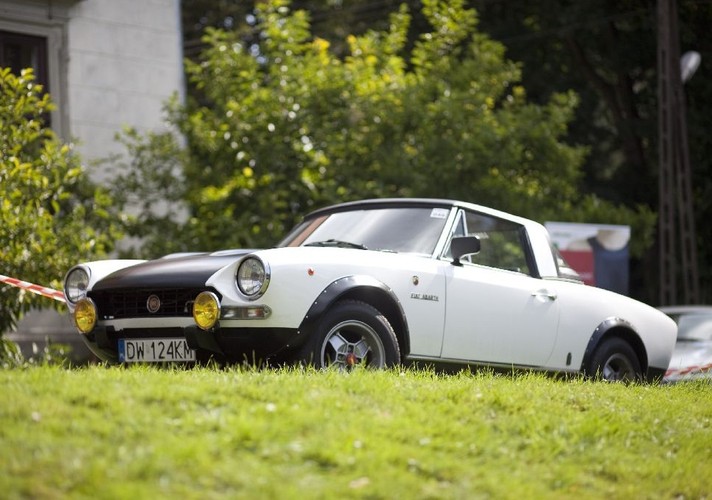 Perły dawnej i współczesnej włoskiej motoryzacji zjechały z całej Polski w jedno miejsce na dwa dni święta pasjonatów włoskiego stylu życia i motoryzacji