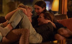 'Dziewczyny' i edukacja seksualna w praktyce. Uczmy się od Finek [#DobryCynk]