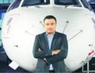 Mariusz Dąbrowski, szef Eurolotu, postawił na bombardiery