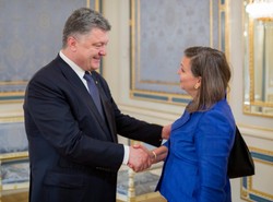 Poroszenko oddał hołd pomordowanym przez NKWD. "Nie dopuścimy do nowego ludobójstwa"