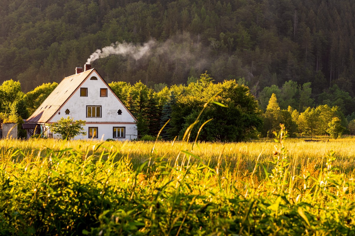 Tyle wydajemy na energię w Polsce. Wieś i miasto niemal na tym samym poziomie