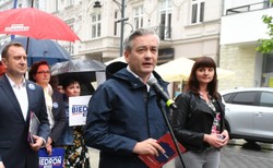 Poseł KO: Biedroń zachowuje się identycznie jak Duda